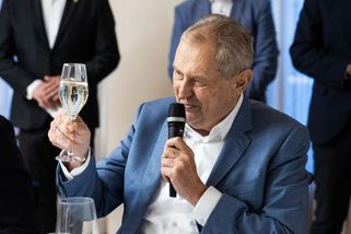 Zeman si na oslavu pozval vysněnou budoucí vládu - Seznam Zprávy